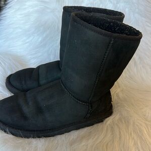 GUC UGG Women's‎ Black Classic Medium Tall Suede Boots Size 8